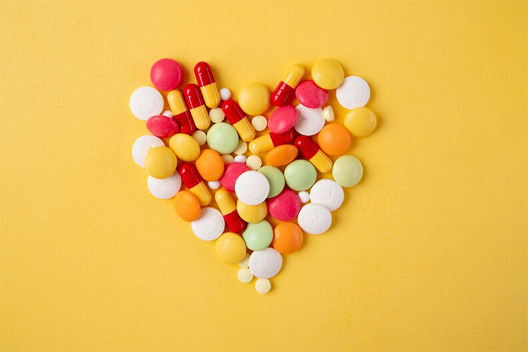 آیا افسردگی با مصرف ویتامین درمان میشود؟